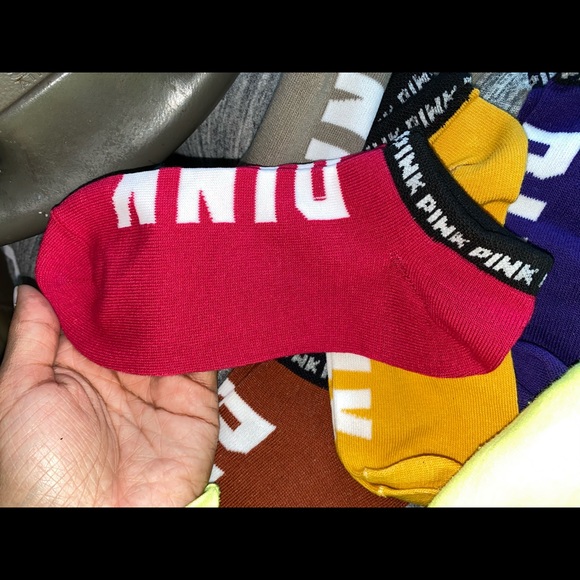 5 pairs of pink socks - Picture 4 of 5